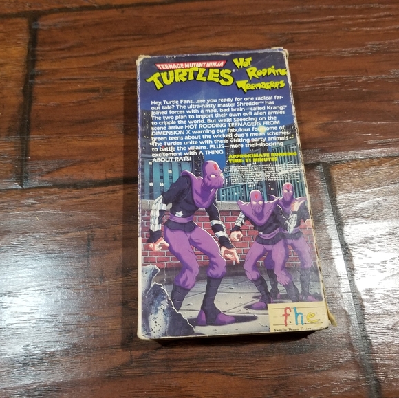 Teenage Mutant Ninja Turtles VHS - Picture 6 of 10
